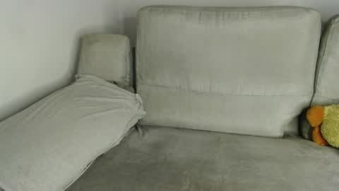 Snapshot of raycatt chatting on April 27, 2026, 10:46 am Ray online show from April 27, 2026, 10:46 am