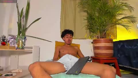 Rayn online show from March 7, 2025, 5:38 pm