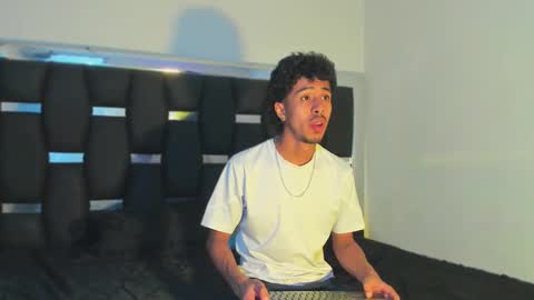 Rayn online show from January 18, 2026, 10:02 pm