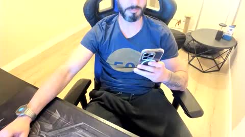 raysexparty online show from March 19, 2026, 6:34 pm