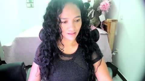 Snapshot of rayza_mature_ chatting on October 12, 2025, 3:00 pm Danna online show from October 12, 2025, 3:00 pm