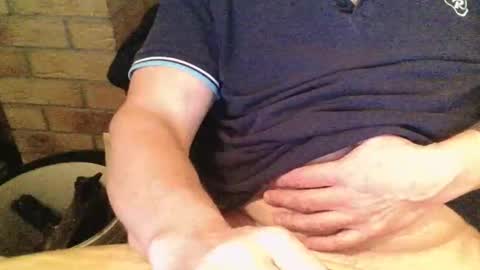 Snapshot of rdrew chatting on November 22, 2025, 12:31 am rdrew online show from November 22, 2025, 12:31 am