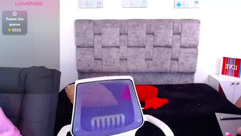realbadbxtch_ online show from May 24, 2026, 9:53 pm
