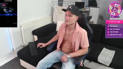 Snapshot of reallyman7 chatting on February 18, 2025, 8:25 pm Ask me online show from February 18, 2025, 8:25 pm