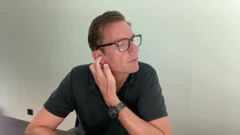 Snapshot of realstuff_ chatting on June 19, 2026, 11:25 am realstuff_ online show from June 19, 2026, 11:25 am