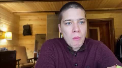 AliceEve online show from December 3, 2025, 9:18 am