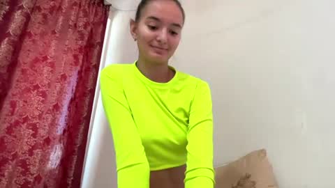Risa online show from June 30, 2026, 3:35 pm