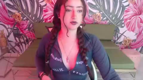 Snapshot of rebeca_dreams chatting on July 6, 2026, 8:33 pm Rebeca dreams online show from July 6, 2026, 8:33 pm