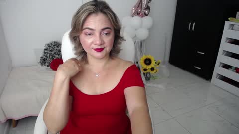 Snapshot of rebeca_milf chatting on February 2, 2025, 11:40 am REBECA online show from February 2, 2025, 11:40 am