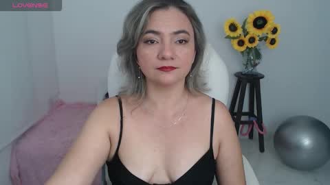 Snapshot of rebeca_milf chatting on October 6, 2025, 1:08 pm REBECA online show from October 6, 2025, 1:08 pm