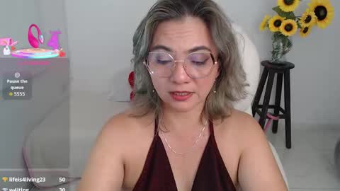 Snapshot of rebeca_milf chatting on October 16, 2025, 1:17 am REBECA online show from October 16, 2025, 1:17 am