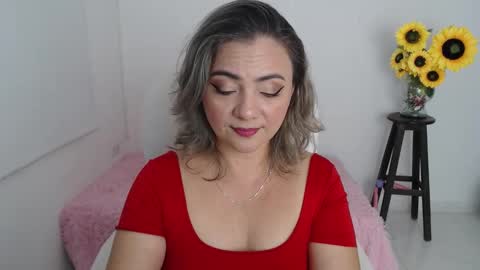 REBECA online show from November 19, 2025, 2:06 pm