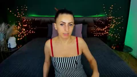 rebecca_diamonds online show from November 4, 2025, 6:34 am