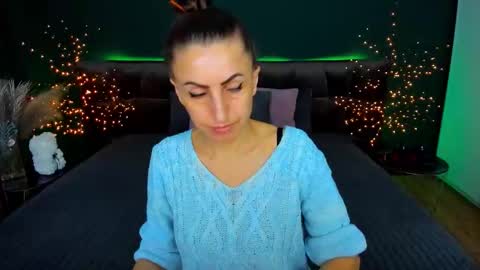 rebecca_diamonds online show from November 17, 2025, 6:41 am