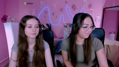 rebecca_smile_ online show from May 27, 2026, 5:59 am