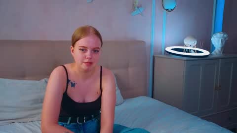 rebeccacruze online show from June 8, 2026, 7:42 am