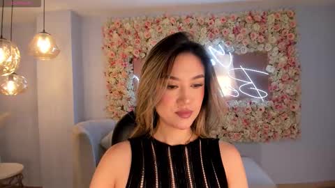 Rebe online show from November 9, 2025, 5:22 pm