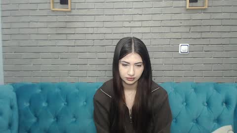 rebeccamosc online show from April 4, 2026, 5:27 am