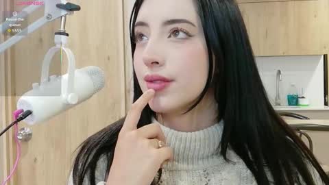 rebeccawhite_meow online show from January 7, 2026, 9:17 pm