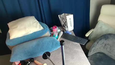 Snapshot of rebefuckson chatting on November 7, 2025, 5:29 am Rebe online show from November 7, 2025, 5:29 am