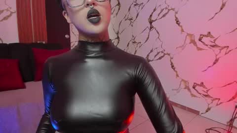 Snapshot of rebeka_baker chatting on October 30, 2025, 12:17 pm REBEKA online show from October 30, 2025, 12:17 pm