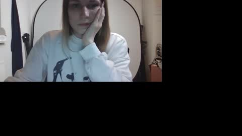 Keely KeKe Kiwi online show from November 8, 2025, 1:06 am