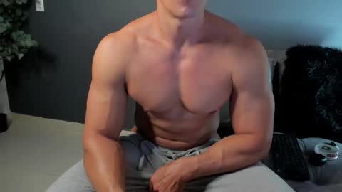 Snapshot of recce_taylor4 chatting on October 2, 2025, 5:25 am twitter REECET26 instagram RECCETAYLOR online show from October 2, 2025, 5:25 am