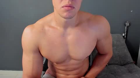 Snapshot of recce_taylor4 chatting on October 9, 2025, 3:43 pm twitter REECET26 instagram RECCETAYLOR online show from October 9, 2025, 3:43 pm