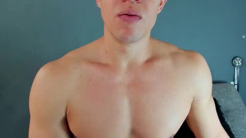 Snapshot of recce_taylor4 chatting on October 23, 2025, 3:33 pm twitter REECET26 instagram RECCETAYLOR online show from October 23, 2025, 3:33 pm