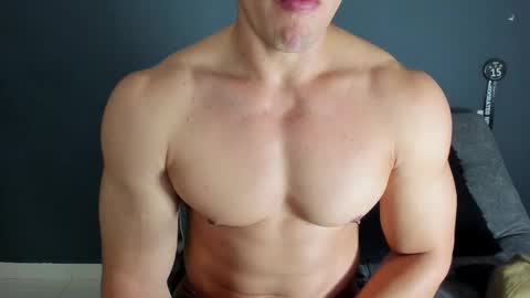 Snapshot of recce_taylor4 chatting on October 27, 2025, 3:21 am twitter REECET26 instagram RECCETAYLOR online show from October 27, 2025, 3:21 am