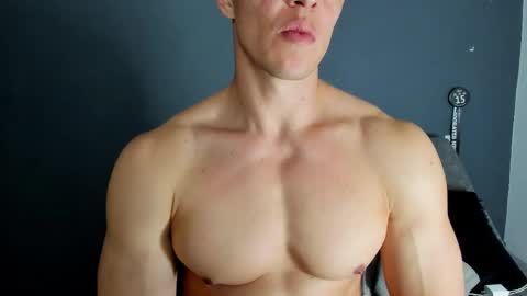 Snapshot of recce_taylor4 chatting on November 2, 2025, 12:46 am twitter REECET26 instagram RECCETAYLOR online show from November 2, 2025, 12:46 am