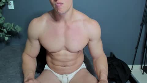 twitter REECET26 instagram RECCETAYLOR online show from February 4, 2026, 1:55 am