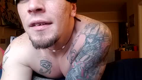 Snapshot of recka810 chatting on January 26, 2025, 9:40 pm recka810 online show from January 26, 2025, 9:40 pm