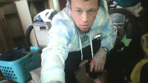 Snapshot of recka810 chatting on March 2, 2025, 5:25 pm recka810 online show from March 2, 2025, 5:25 pm