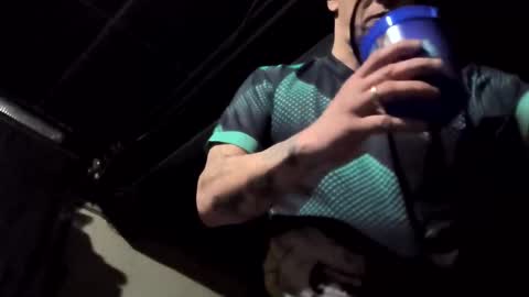 Snapshot of recka810 chatting on March 6, 2025, 3:57 am recka810 online show from March 6, 2025, 3:57 am