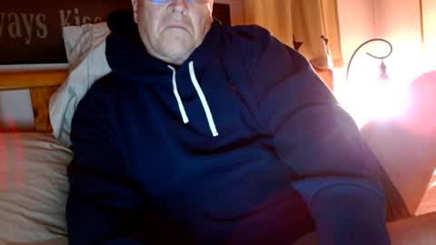 Mtn. Man online show from October 31, 2025, 3:18 am