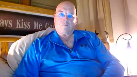 Mtn. Man online show from November 17, 2025, 3:56 am