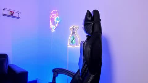 red_4kt online show from March 25, 2026, 9:54 pm