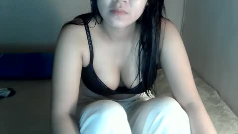 Snapshot of red_cherryxx chatting on February 10, 2026, 5:44 am Cherry online show from February 10, 2026, 5:44 am