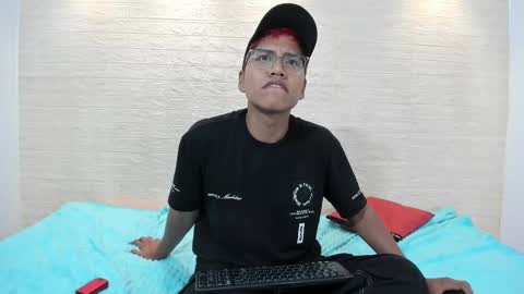 Snapshot of red_damon chatting on December 3, 2024, 7:10 am red_damon online show from December 3, 2024, 7:10 am