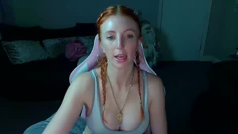 Snapshot of red_firesquirt chatting on December 17, 2024, 9:49 pm Red - online show from December 17, 2024, 9:49 pm
