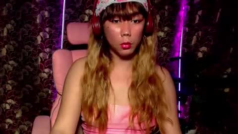 red_kitsune69 online show from October 24, 2025, 9:33 pm