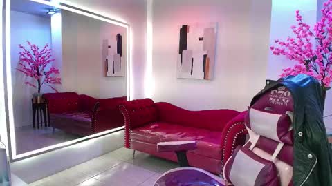 Res Moon online show from October 24, 2025, 8:05 pm