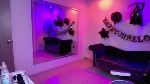 Res Moon online show from October 27, 2025, 11:14 am