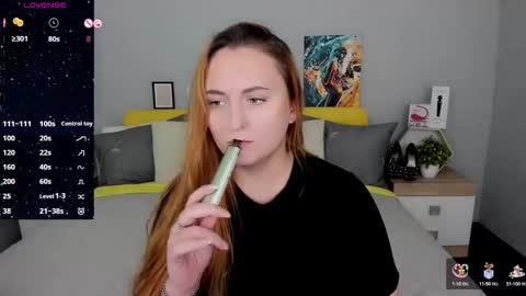 Lessy Fox online show from September 15, 2025, 5:46 pm