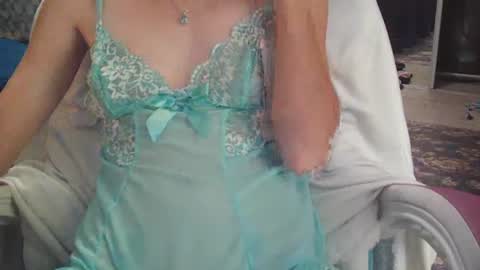 Red online show from October 31, 2025, 5:58 pm