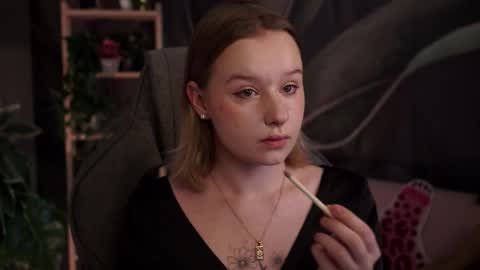 QUEEN OF EVIL online show from October 12, 2025, 2:21 am