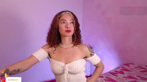 Snapshot of red_velvett0 chatting on October 17, 2025, 8:39 am red_velvett0 online show from October 17, 2025, 8:39 am