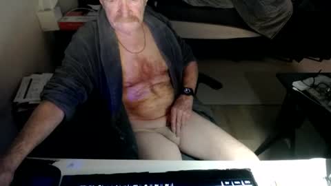 Red online show from June 20, 2026, 9:39 pm