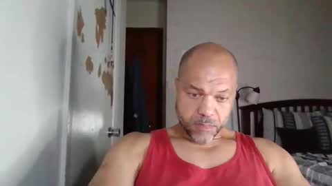 Snapshot of redbone441 chatting on April 22, 2026, 3:42 am Redbone online show from April 22, 2026, 3:42 am